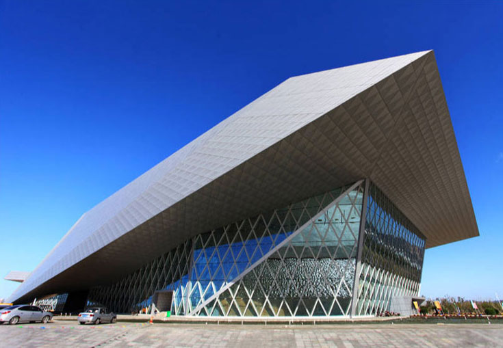 什么是弯钢玻璃？